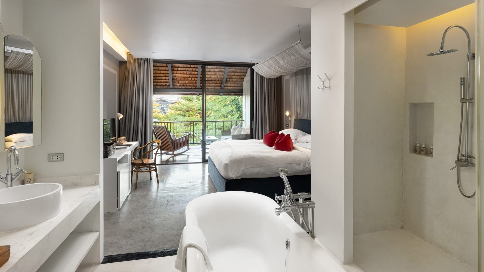 เคาท์ดาวน์เชียงใหม่ ห้องพักกว้างขวาง พร้อมอ่างอาบน้ำ